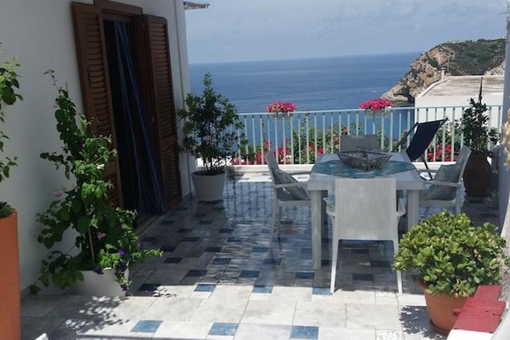 Pet Friendly Florentine House with Beautiful Sea View