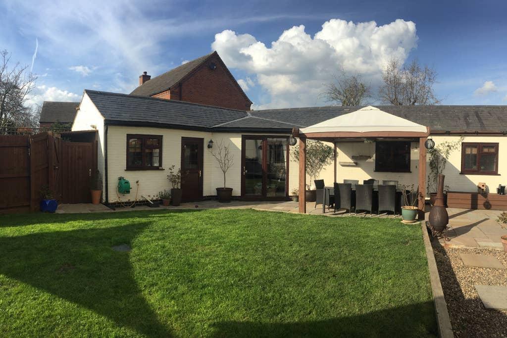 Pet Friendly Quorn Airbnb Rentals