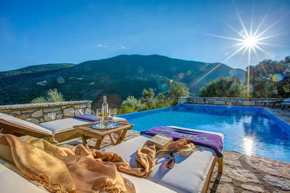 Pet Friendly Villa Menta