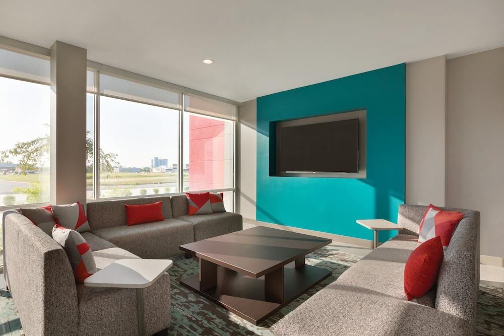 Pet Friendly Avid Hotel Austin - Round Rock South by IHG