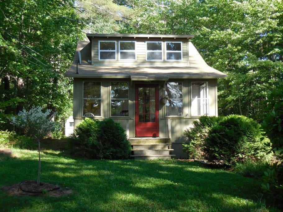 Windham Airbnb Rentals Pet Policy