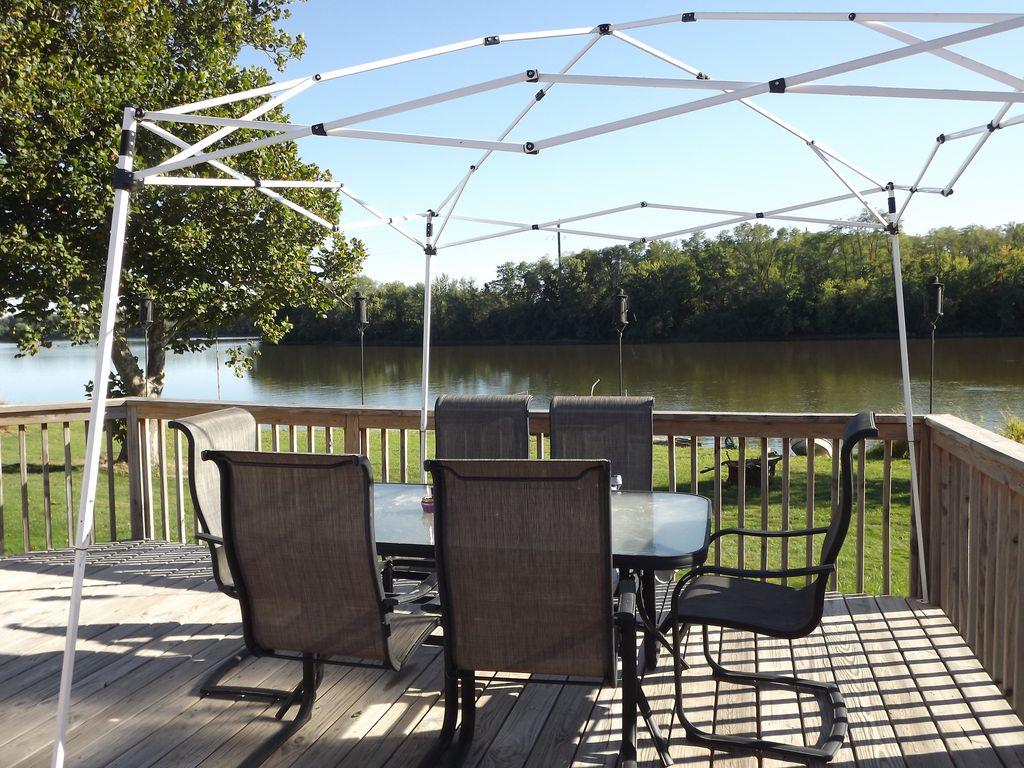 VRBO Bettendorf Pet Policy