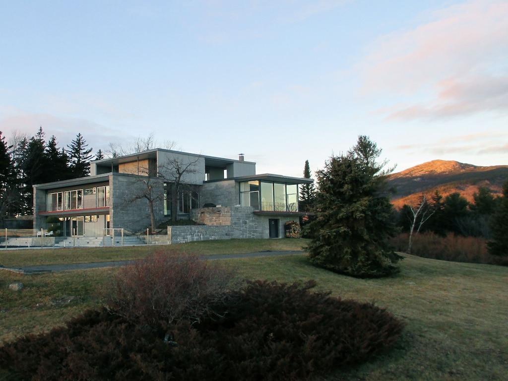 Pet Friendly Amazing Mountain Top Home on 160 Acres