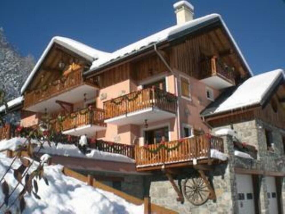 Pet Friendly Very Nice 2BR Apartment for 4 in Valloire