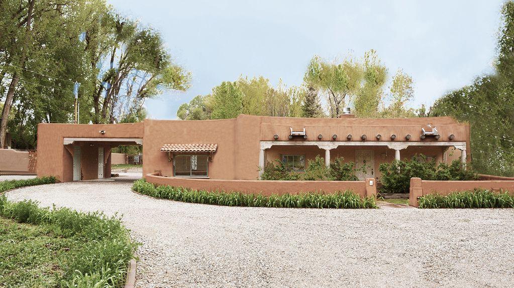 Pet Friendly Hotels in Taos, NM BringFido