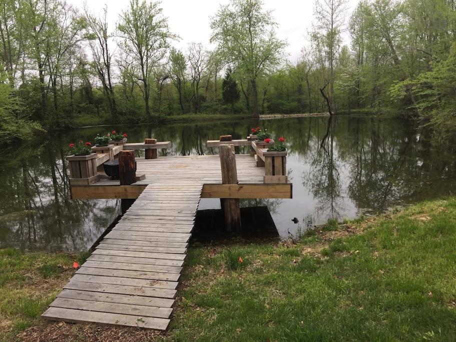 Pet Friendly Caruthersville Airbnb Rentals