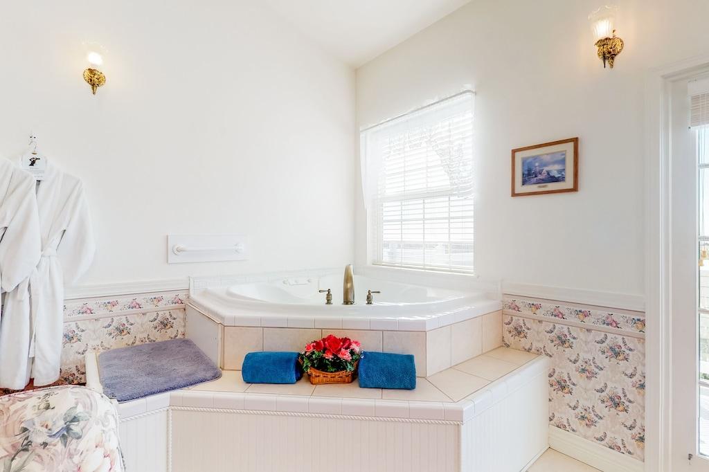 The Marietta at Judith Ann Inn Pet Policy