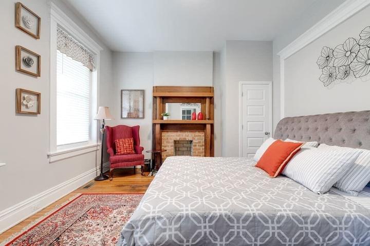 Pet Friendly E1 Centrally Located & Fully Fenced in Carytown