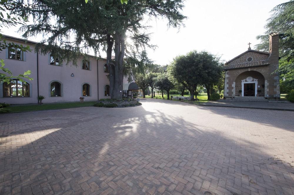 pet friendly hotels in sutri it bringfido