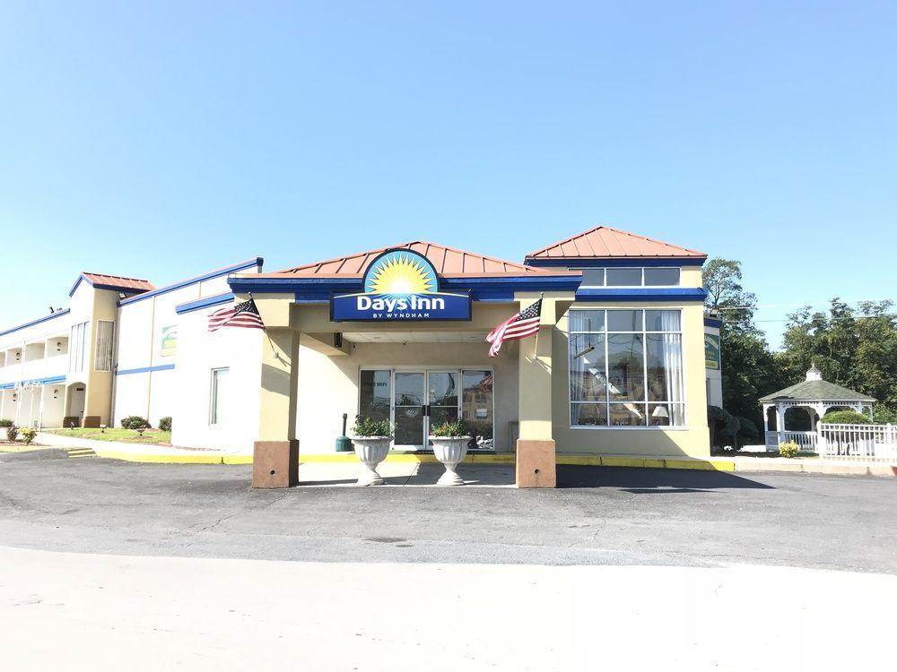 Days Inn by Wyndham Carlisle Pet Policy