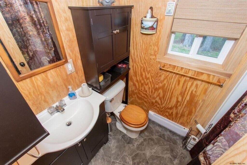 Tiny Cabin in the Catskill Mountains Pet Policy