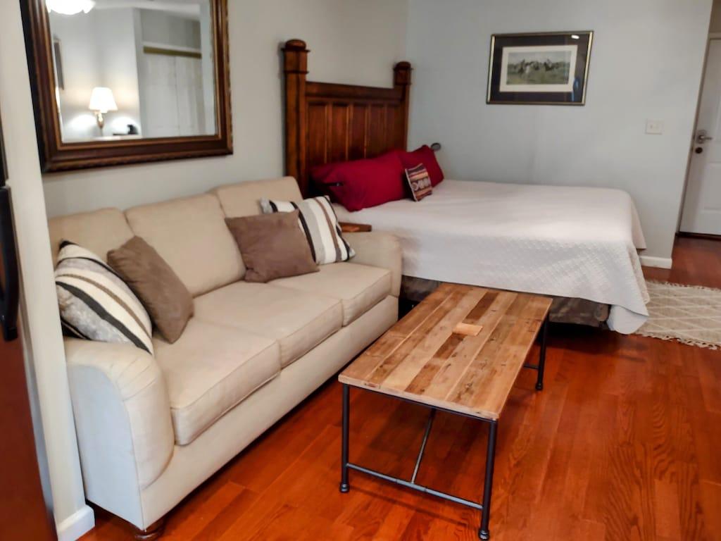 Pet Friendly Lake Lure Rumbling Bald Villa Pet Policy