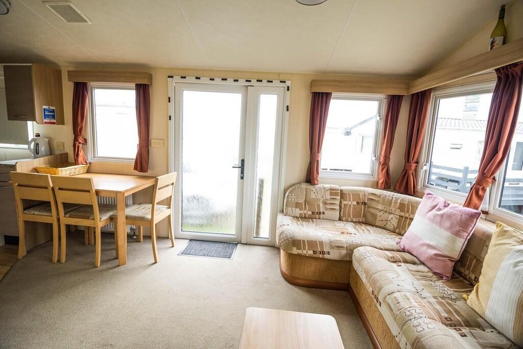 2Bedroom Suffolk Area Caravan (68073B) Pet Policy