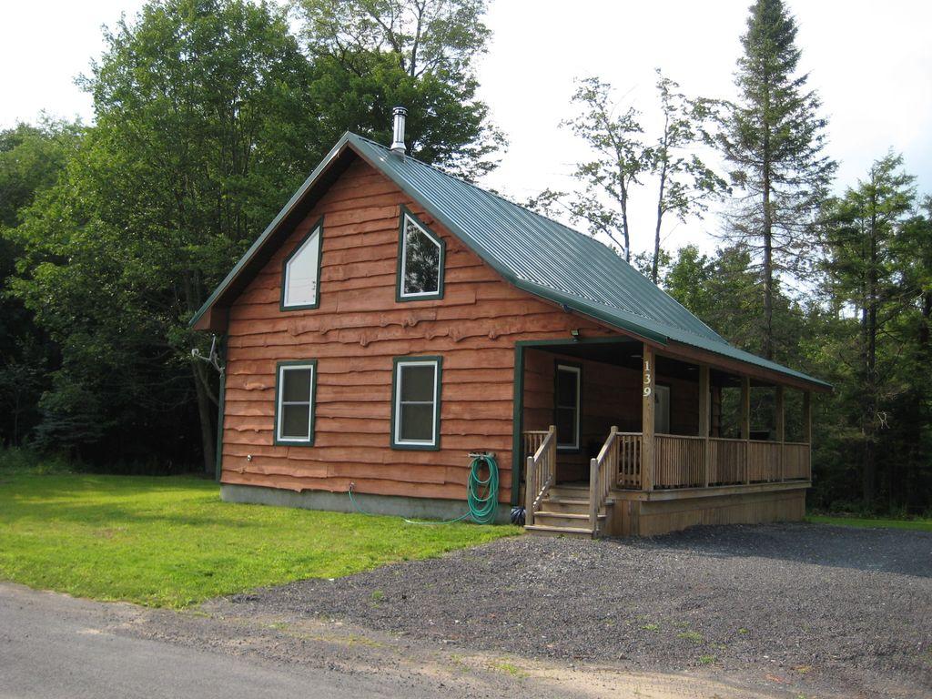 VRBO Williamstown Pet Policy