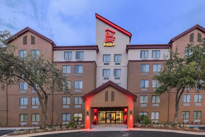 Pet Friendly Red Roof Inn PLUS Jacksonville Southpoint