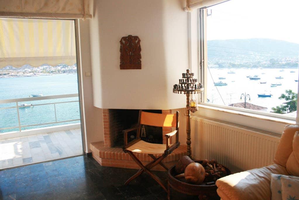 Pet Friendly Porto Rafti Airbnb Rentals