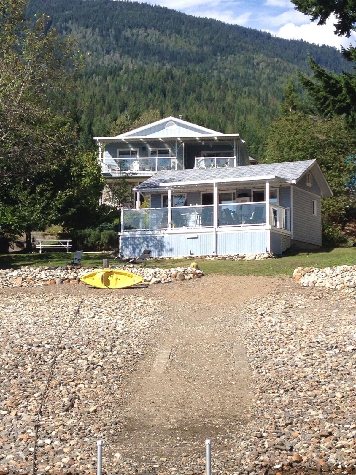 Pet friendly cabins shuswap sales