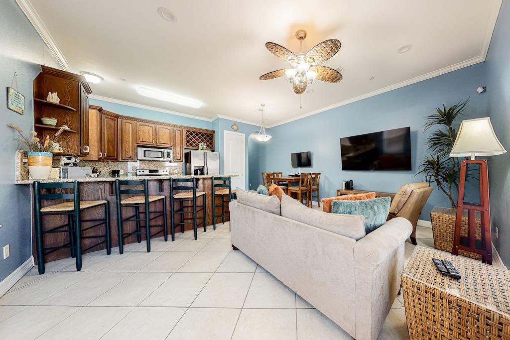 Pet Friendly Family-Friendly Condo with Shared Pool