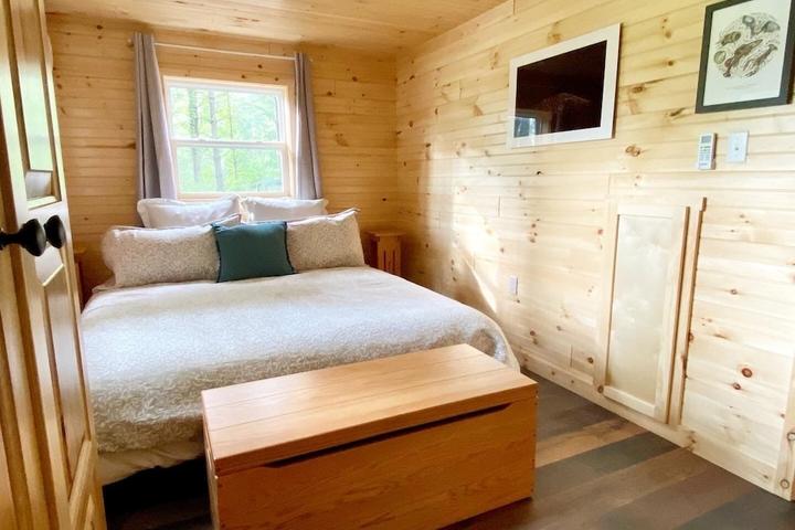 Pet Friendly Craftsman Cabin with Creek & 100 Mountain Acres
