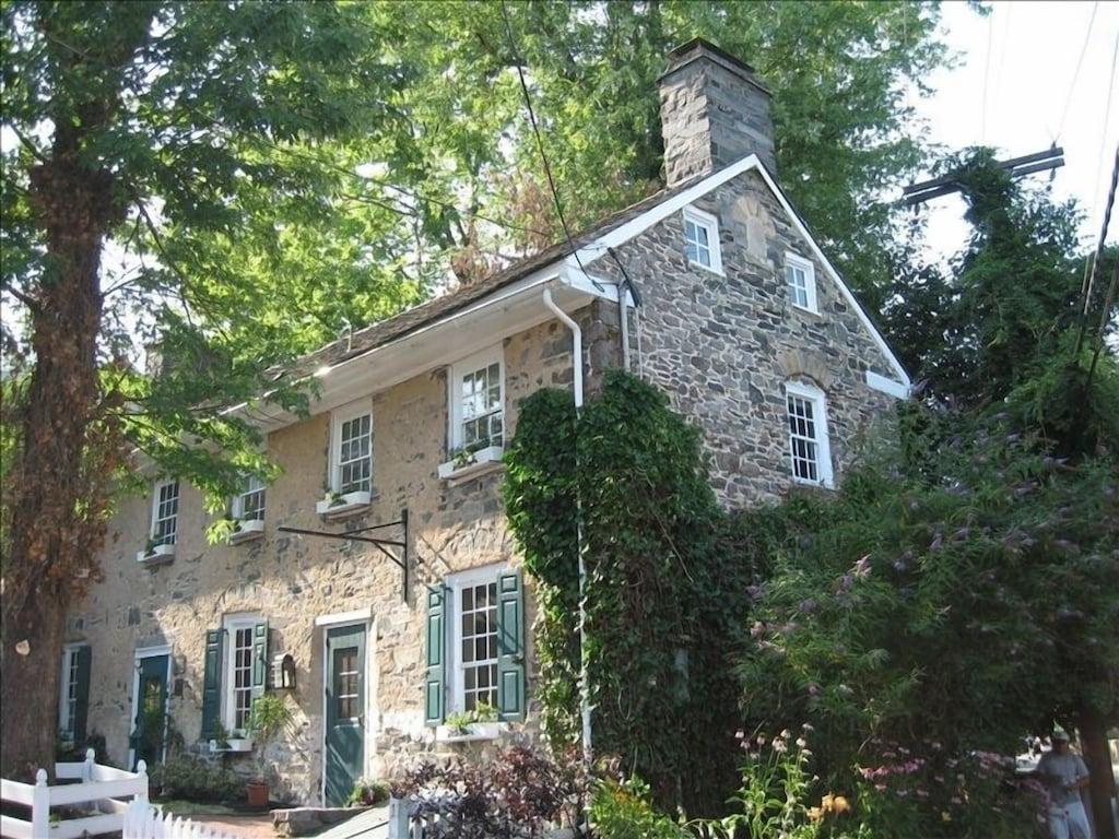 Pet Friendly The Oldest Stone Home in New Hope