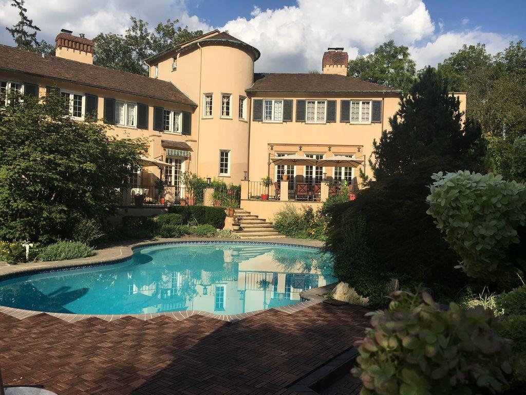 Pet Friendly Hotels In Villanova Pa - Bringfido