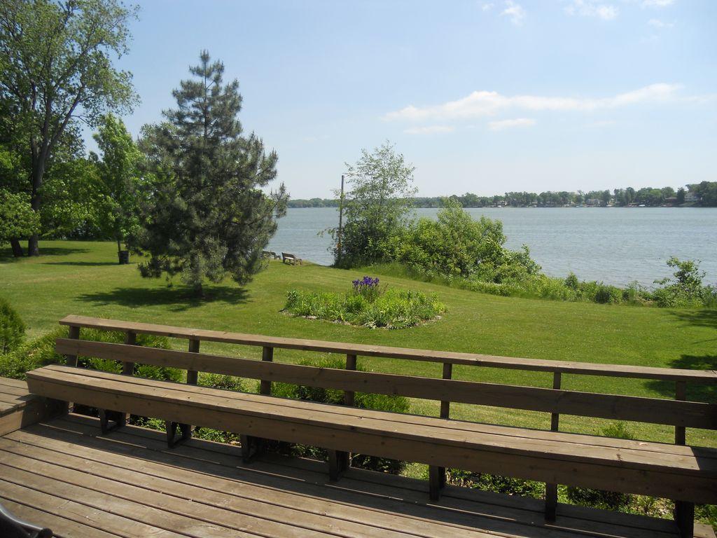 Pet Friendly Hotels In Grayslake Il Bringfido