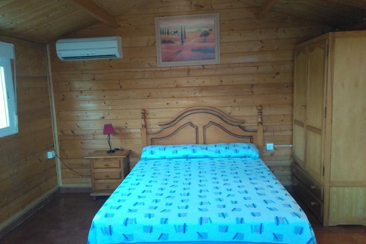 Pet Friendly Cute 1BR Bungalow with Whirlpool & Sauna
