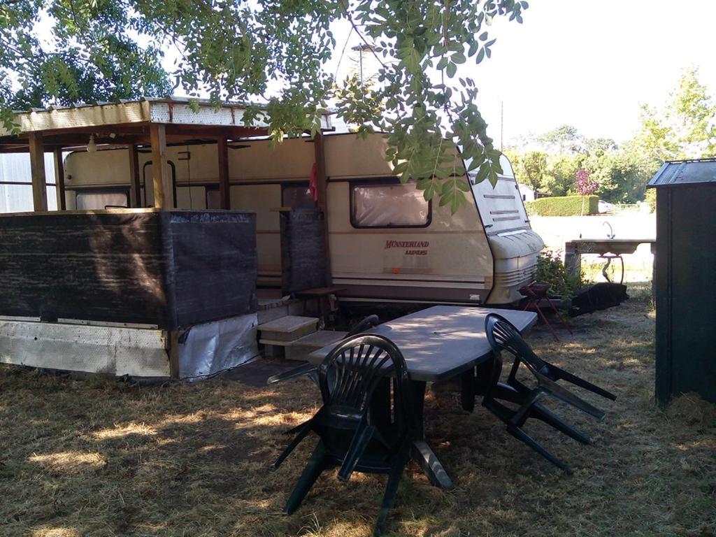 Pet Friendly Caravane Camping Prée Marennes