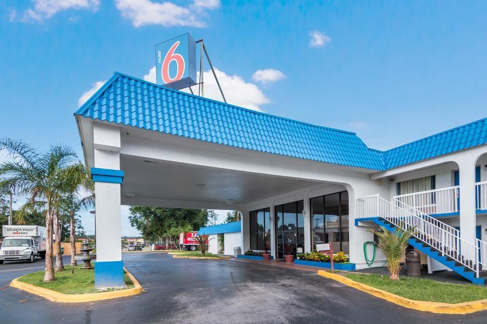 Motel 6 Daytona Beach Speedway Pet Policy