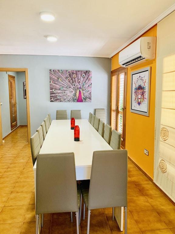 Wonderful Villa 20 Minutes from Valencia Pet Policy