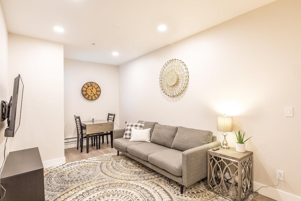 Historic Maryland Hotel Pet Policy