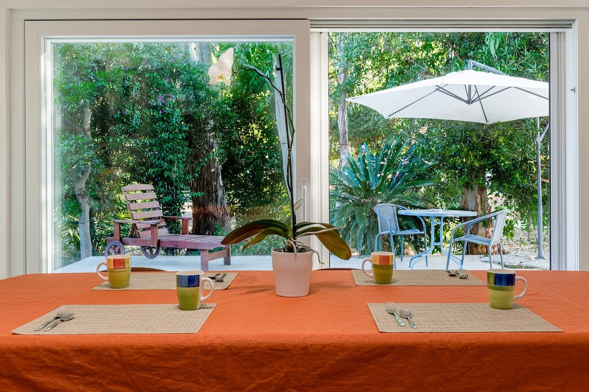 Photo of a vacation rental that welcomes dogs in Torre a Mare, IT.