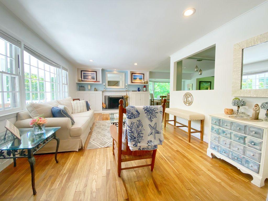 Port Jefferson Coastal Paradise Pet Policy