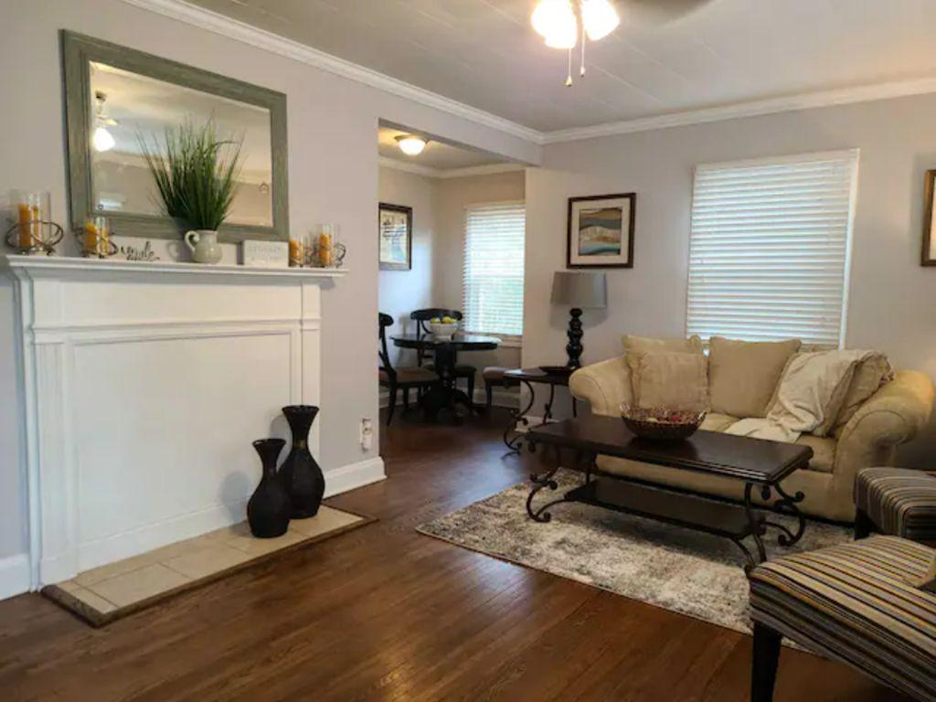 Classic 3BR House in Villa Heights Pet Policy