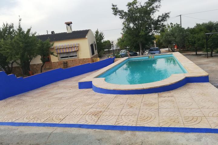 Pet Friendly All Comfort Villa with Pool