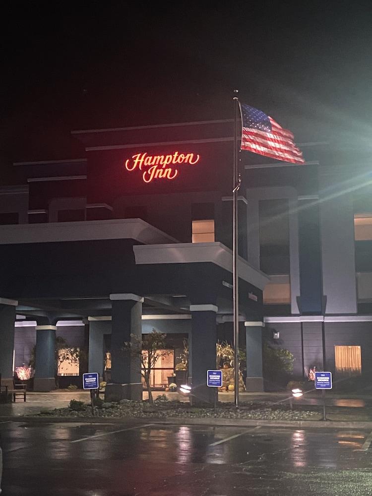 Hampton Inn Utica Pet Policy