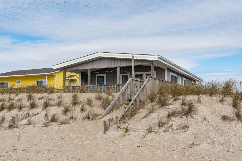 Pet Friendly Vacation Rentals In Oak Island Nc Bringfido