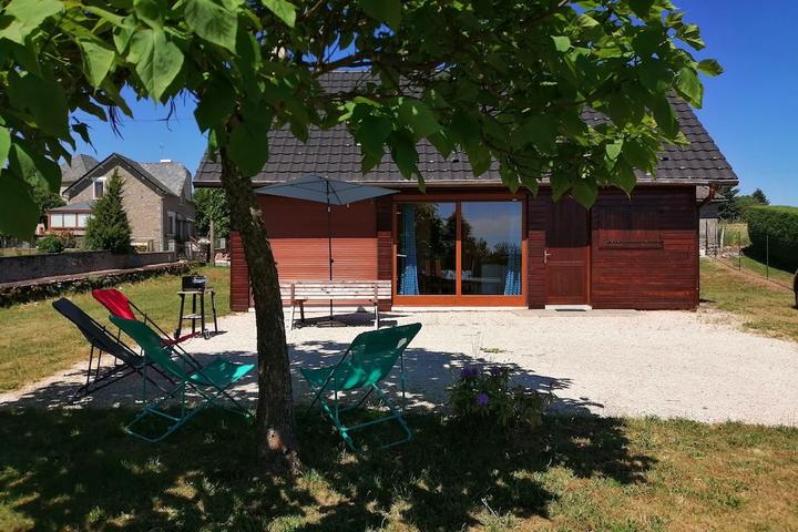 Pet Friendly Chalet With 2BR in Darazac With Furnished Garden