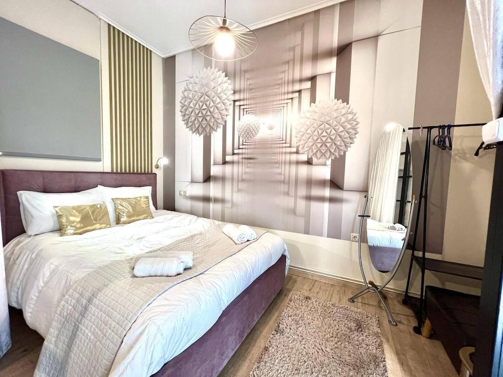 Seafront House Nearby Delphi Pet Policy