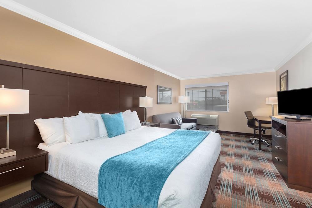 Pet Friendly Inn at Moses Lake