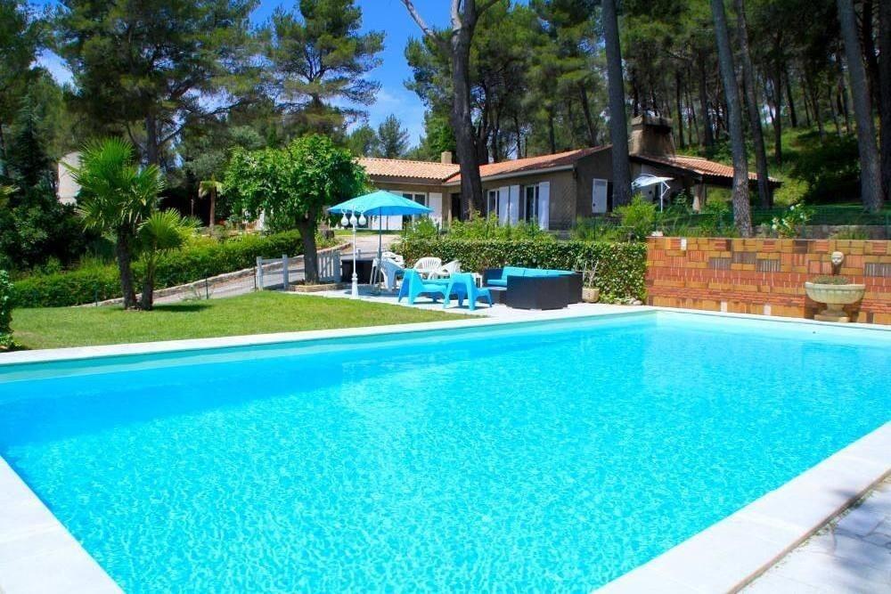 Pet Friendly Character Villa with Swimming Pool