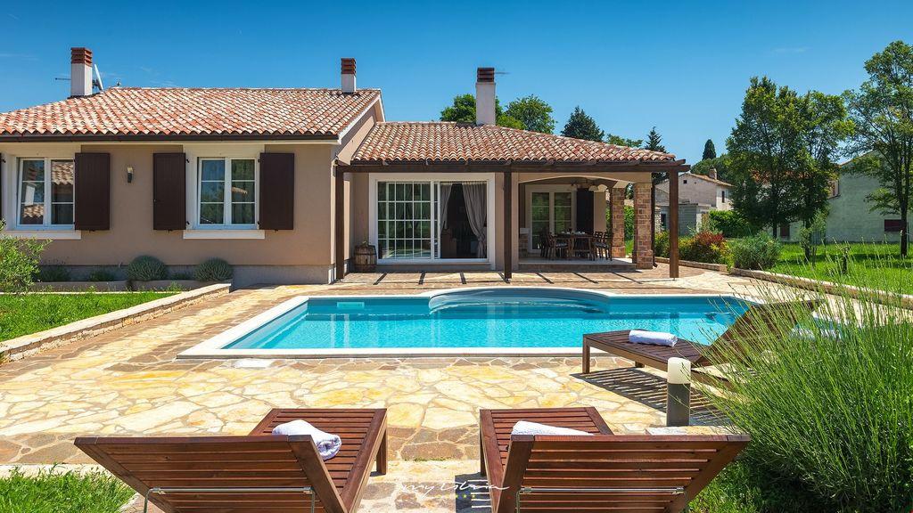 Villa Green Pet Policy