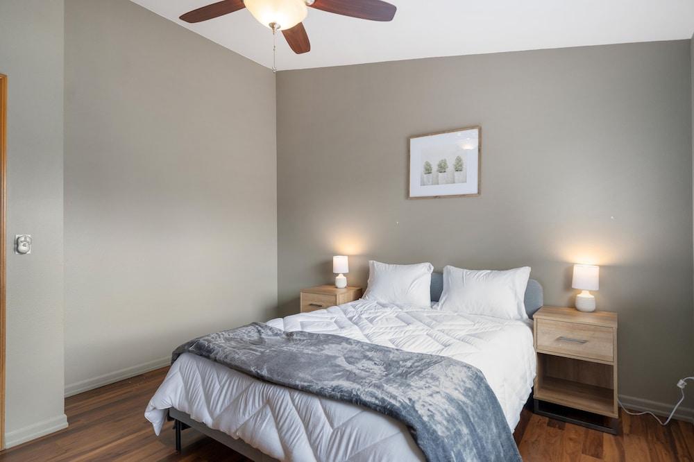 Pet Friendly Entire Home South of Seattle