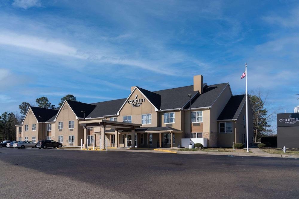Country Inn & Suites by Radisson Richmond I95 South VA Pet Policy