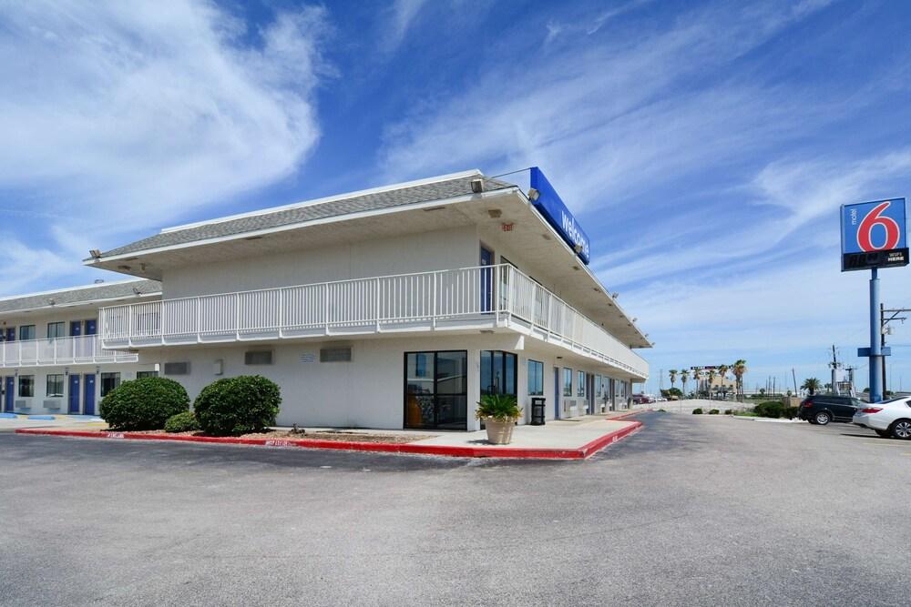 Pet Friendly Motel 6 Galveston TX