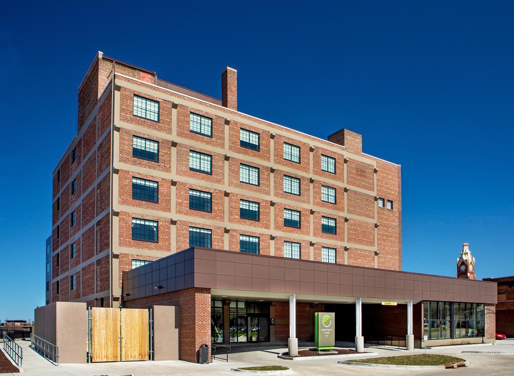 pet friendly hotels in mount pleasant iowa