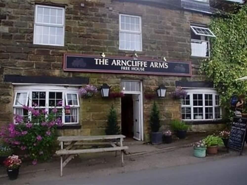 Pet Friendly Arncliffe Arms