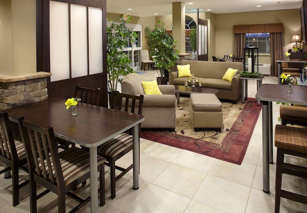Pet Friendly Microtel Inn & Suites by Wyndham Wheeling at Highlands