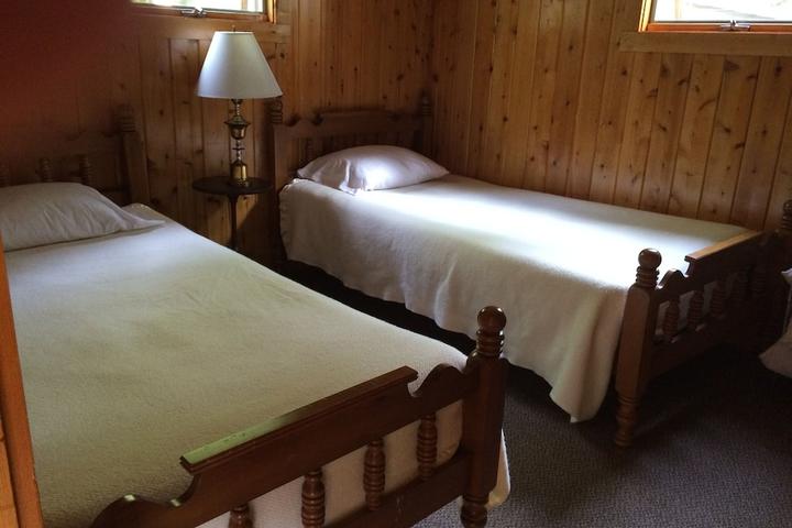 Pet Friendly Authentic Northern Maine Lakeside Retreat