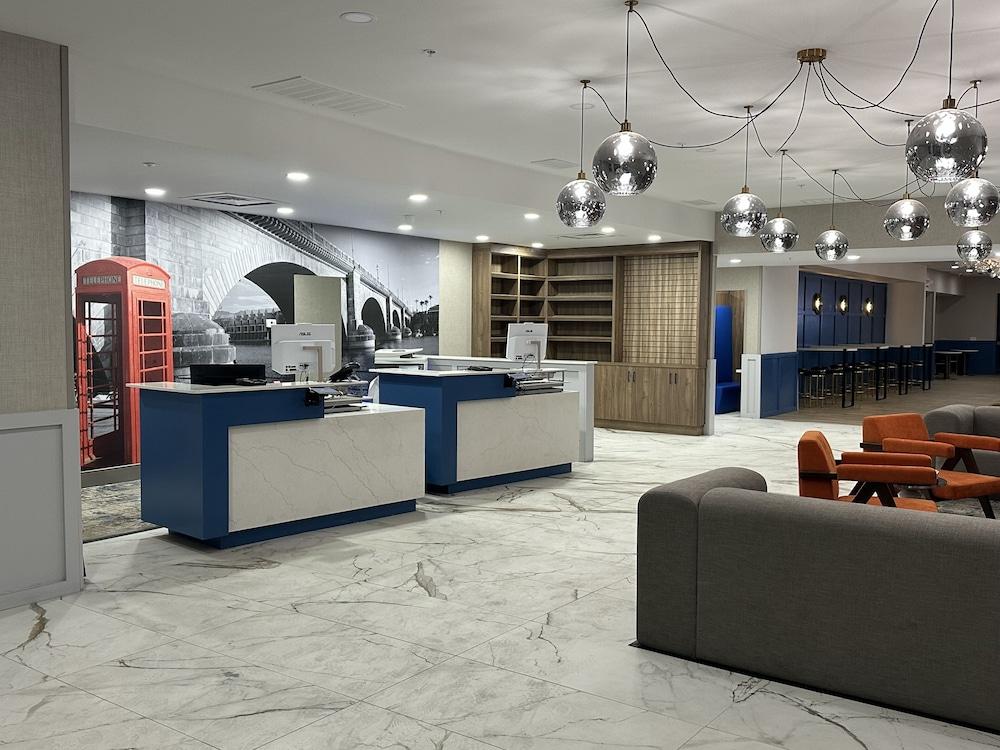 Quality Inn & Suites Lake Havasu City Pet Policy